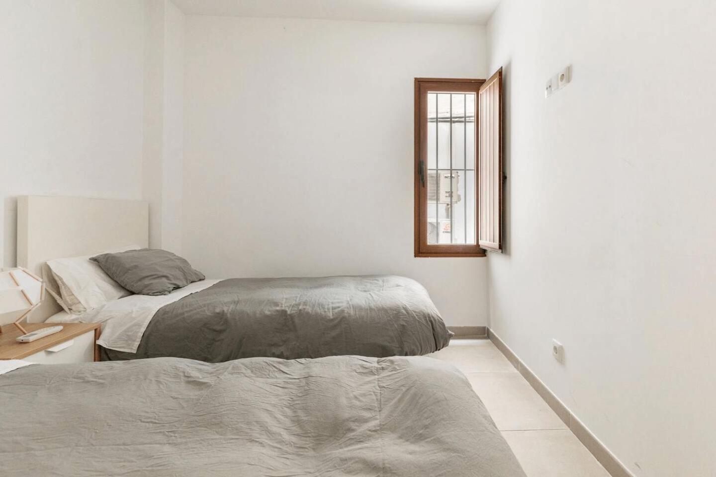 Ferienwohnung Vivienda Junto A Ruzafa - 12 Pax Y Mas Valencia Exterior foto